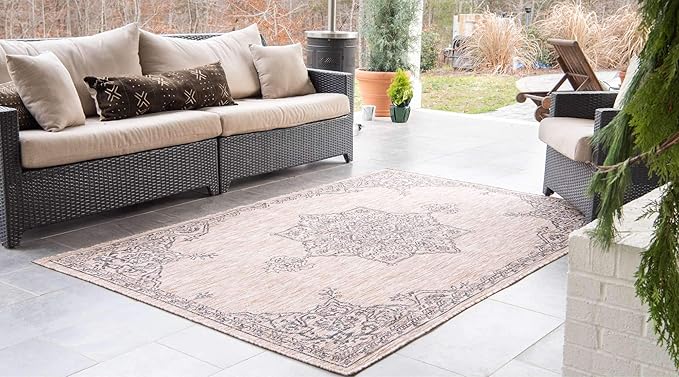Unique Loom Outdoor Traditional Collection Area Rug - Antique (5' 1" x 8' Rectangle, Beige/ Black)