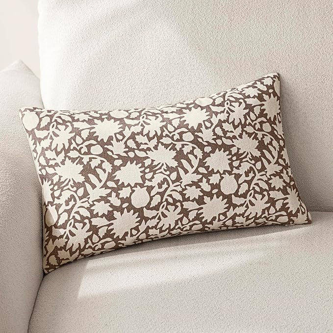 Foindtower Set of 2 Decorative Neutral Floral Lumbar Throw Pillow Covers Accent Farmhouse Cushion Covers Boho Vintage Pillowcase for Couch Sofa Bedroom Living Room Home Decor Outdoor,12×20 Inch,Brown