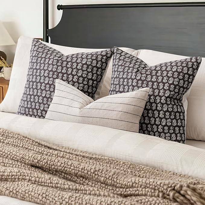 Foindtower Set of 2 Decorative Vintage Floral Print Throw Pillow Covers Neutral Modern Farmhouse Cushion Covers Boho Home Decor for Sofa Couch Chair Bedroom Living Room Outdoor,20×20 Inch,Black