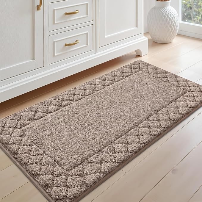 LUMI Bathroom Rugs, Ultra Soft Absorbent Bath Mat for Shower, Non Slip Washable Bath Rugs with Rubber Backing, Microfiber Plush Quick Dry Floor Mat for Bathtub, Floor, Brown, 24x43