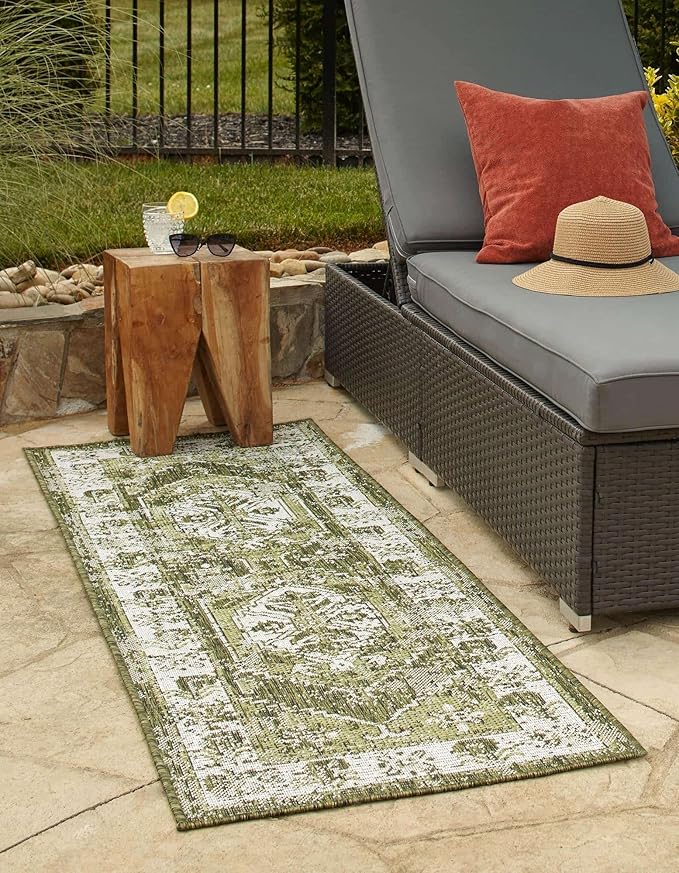 Unique Loom Outdoor Traditional Collection Area Rug - Valeria (2' 7" x 12' 2" Runner, Green/ Light Green)