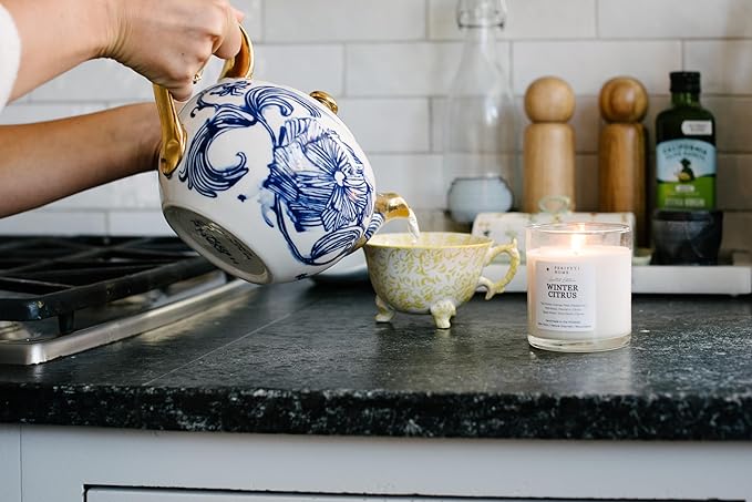 PERIPETI Home Winter Citrus Scented Candle, Classic Wick – 8.5oz Natural Soy Wax for Energizing Aromatherapy, Long-Lasting Burn