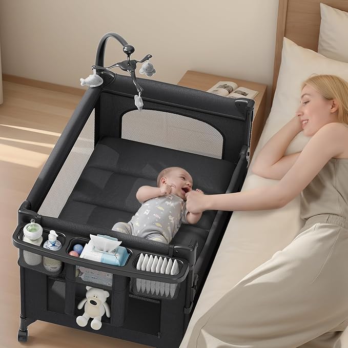4 in 1 Baby Bassinet, Pack and Play, Bedside Crib Sleeper, Diaper Changer, Quickly Assembled and Folded Portable Crib with Mattress and Mosquito Net, Easy to Carry