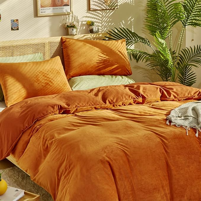 Burnt Orange Velvet Comforter Set Queen – 3-Piece Luxuriously Solid Soft Plush Bedding Set Cozy Fluffy Quilt with 2 Pillowcases Stylish All-Season Warm Comforter