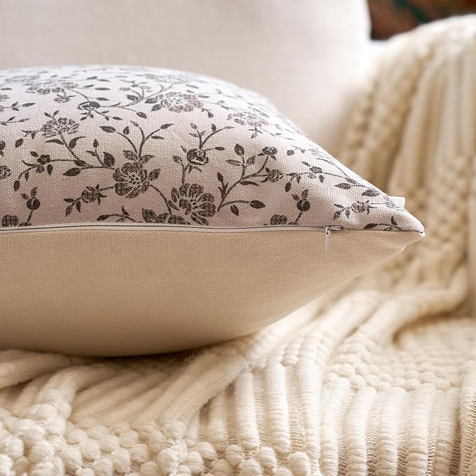 Alerfa Set of 2 Floral Pillow Covers 20x20, Vintage Block Print Throw Pillow Covers Decorative Farmhouse Accent Couch Pillows for Living Room Bedroom, Haze Green