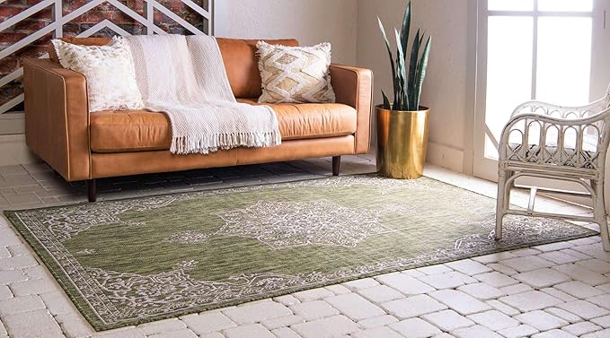 Unique Loom Outdoor Traditional Collection Area Rug - Antique (7' 1" x 10' Rectangle, Green/ Gray)