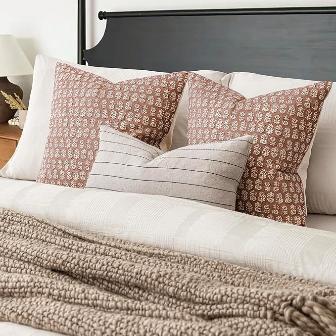 Foindtower Set of 2 Decorative Neutral Floral Print Throw Pillow Covers Vintage Farmhouse Cushion Covers Boho Home Decor for Sofa Chair Couch Bedroom Living Room Outdoor,18×18 Inch,Light Orange Brown