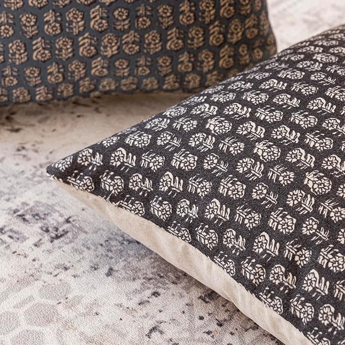 Foindtower Set of 2 Decorative Neutral Floral Print Throw Pillow Covers Vintage Accent Farmhouse Cushion Covers Boho Home Decor for Sofa Couch Chair Bedroom Living Room Outdoor,24×24 Inch,Black