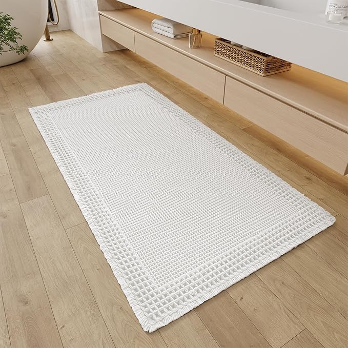 RESARE Waffle Bathroom Runner Rugs, Super Absorbent Bath Mat Non Slip Washable Quick Dry, Ultra Soft Quick Dry Boho Bath Rugs with Tassels for Hallway Bedroom Laundry Room, 2'x4'(24"x48"), White
