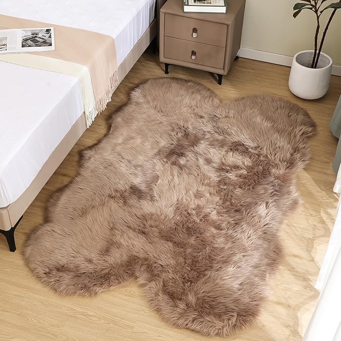 Latepis Beige Washable Rugs 4x6 for Living Room Fluffy Carpet Soft Shaggy Faux Sheepskin Fur Rug for Bedroom Floor Room Rugs Home Decor Sheepskin