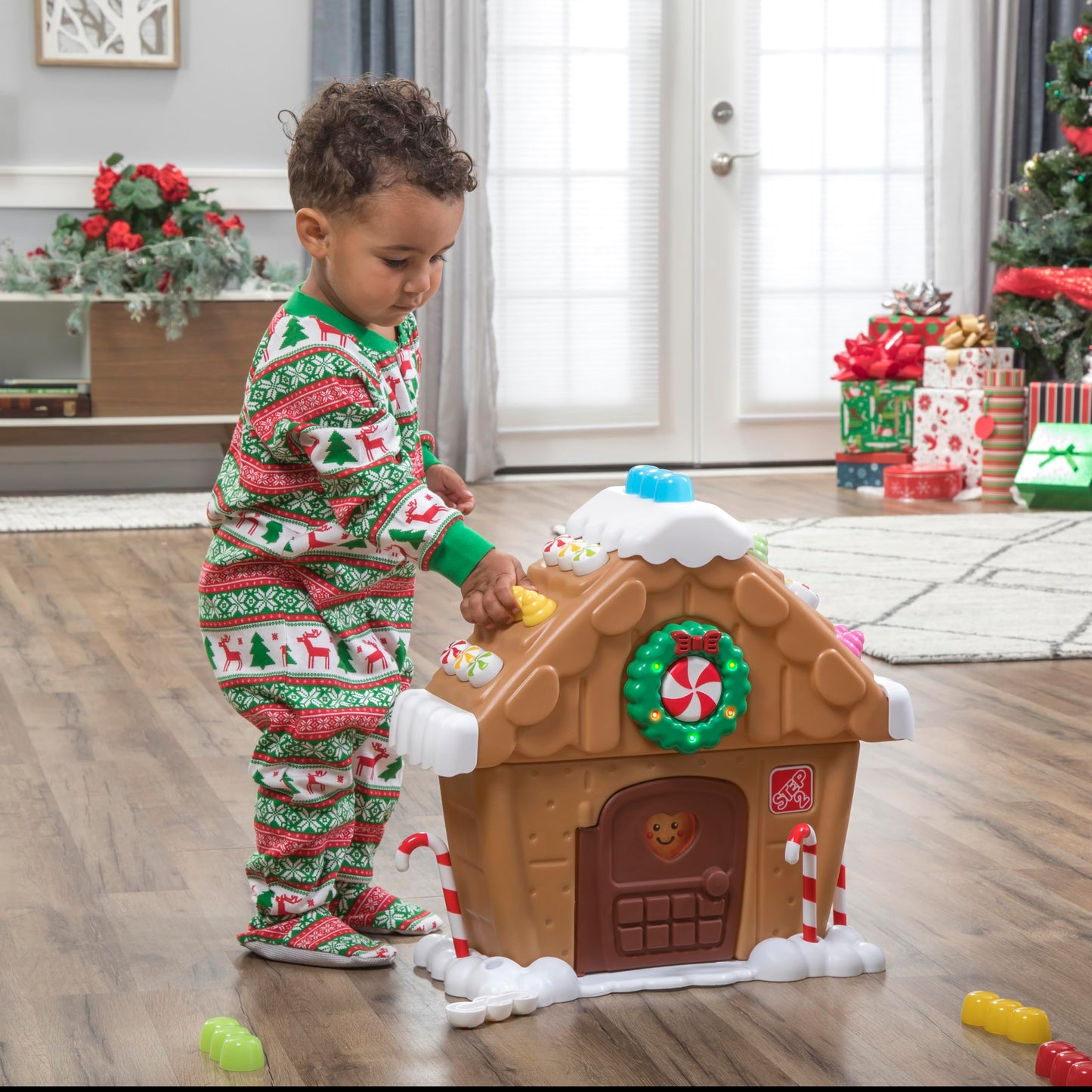 Step2 My First Gingerbread House, Kids Interactive Christmas Holiday Toy, Lights Up and Plays Music, Includes 20 Accessories, For Toddlers 1+ Years Old