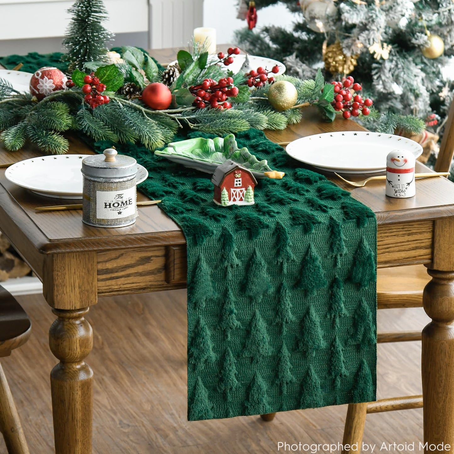 Artoid Mode Green Christmas Trees Soft Plush Faux Fur Jacquard Christmas Table Runner, Holiday Kitchen Dining Table Decoration for Home Party Decor 13x72 Inch
