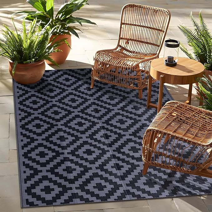 OLANLY Waterproof Outdoor Rug 4x6 ft, Outdoor Plastic Straw Rug for Camping, RV Mat Outside, Indoor Outdoor Carpet for Porch, Deck, Backyard, Balcony, Picnic, Black & Grey