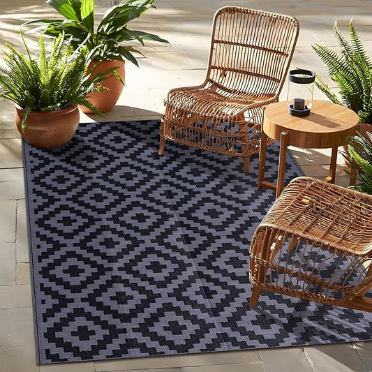 OLANLY Waterproof Outdoor Rug 4x6 ft, Outdoor Plastic Straw Rug for Camping, RV Mat Outside, Indoor Outdoor Carpet for Porch, Deck, Backyard, Balcony, Picnic, Black & Grey