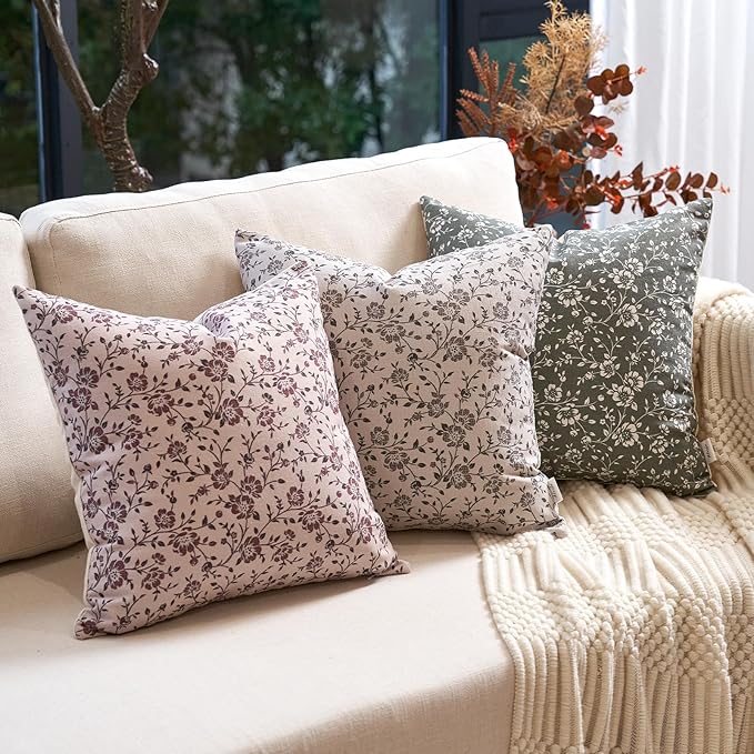 Alerfa Set of 2 Floral Pillow Covers 20x20, Vintage Block Print Throw Pillow Covers Decorative Farmhouse Accent Couch Pillows for Living Room Bedroom, Pompeii Red