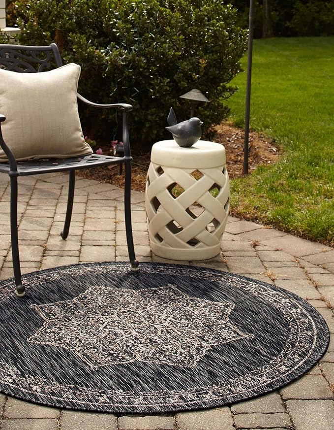Unique Loom Outdoor Traditional Collection Area Rug - Antique (Round 13' 0" x 13' 0", Charcoal Gray/Natural)