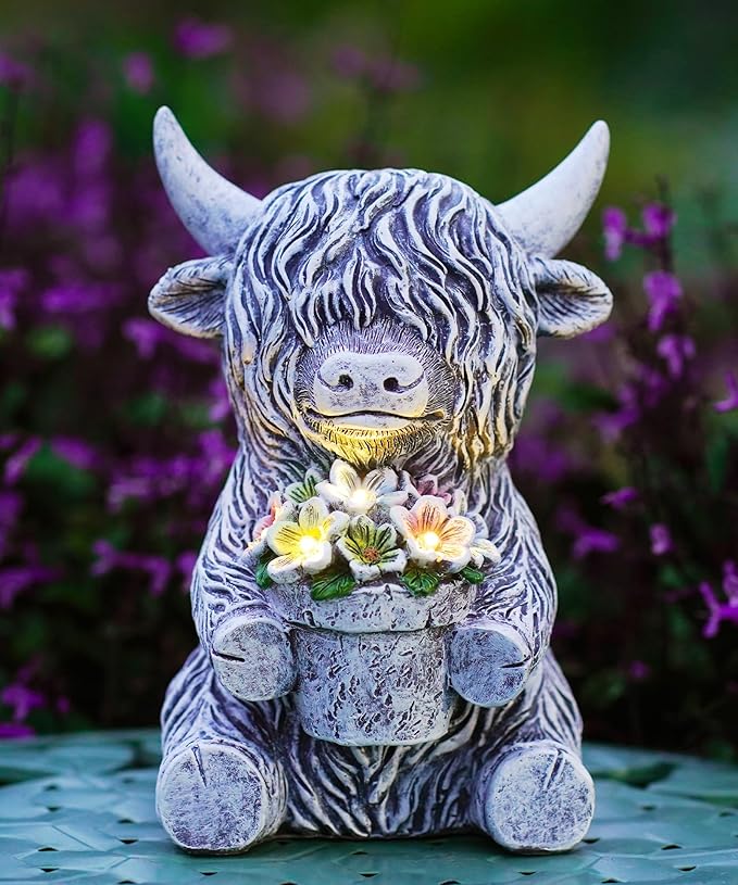 Nacome Solar Garden Highland Cow Holding Succulent Planter with LED Lights Outdoor Decor for Outside Yard Patio Balcony Porch Decorations - Birthday Gifts Mom Grandma Women(Grey)