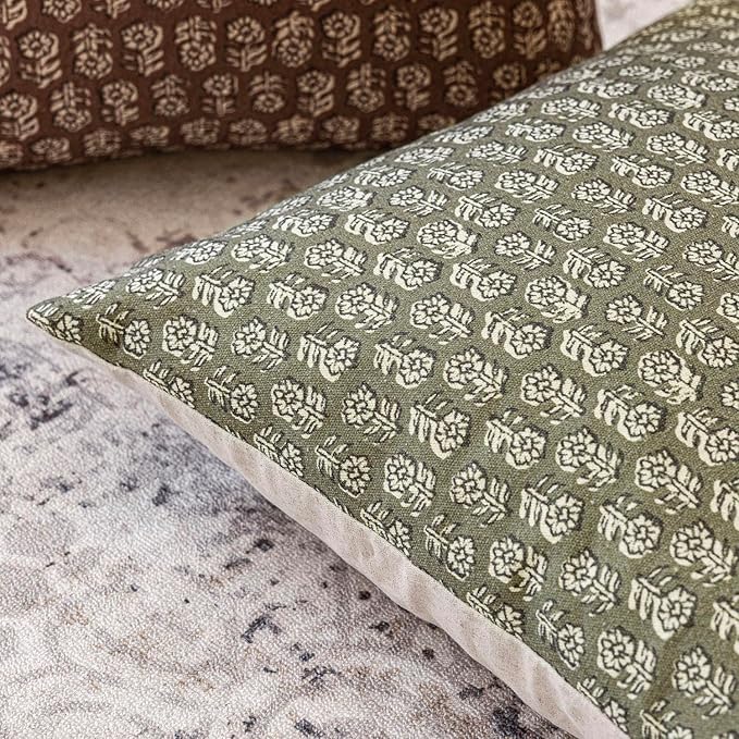 Foindtower Set of 2 Decorative Vintage Floral Print Throw Pillow Covers Neutral Modern Farmhouse Cushion Covers Boho Home Decor for Sofa Couch Chair Bedroom Living Room Outdoor,22×22 Inch,Sage Green