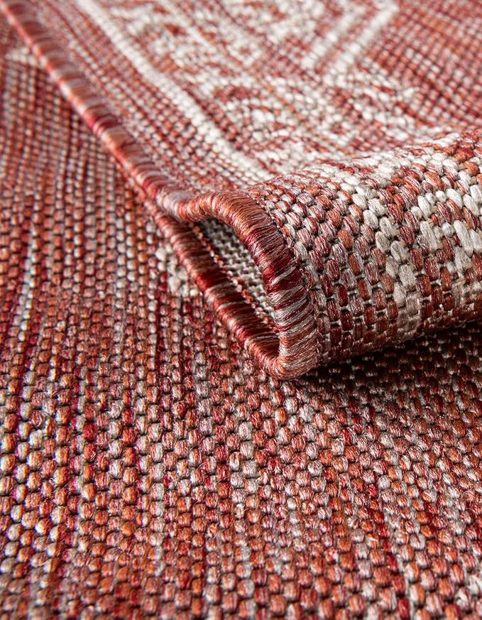 Unique Loom Outdoor Traditional Collection Area Rug - Antique (7' 10" Square Rust Red/Ivory)