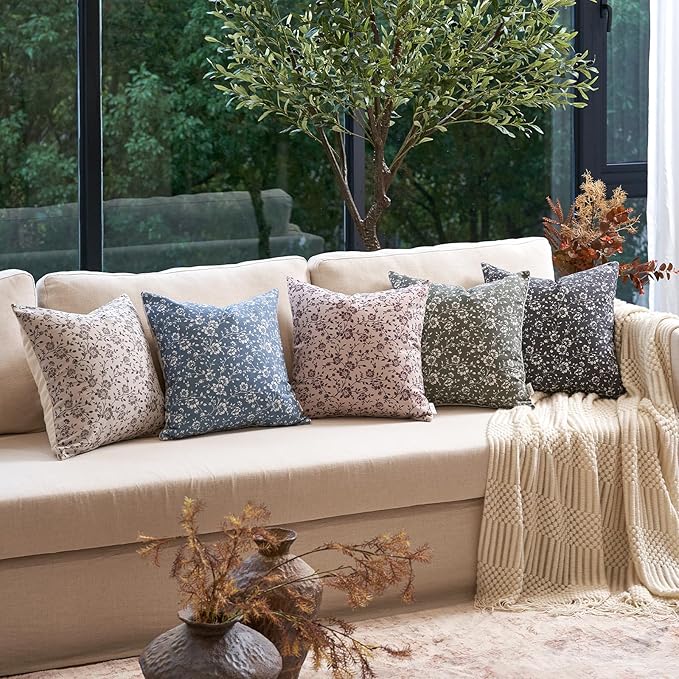 Alerfa Set of 2 Floral Pillow Covers 20x20, Vintage Block Print Throw Pillow Covers Decorative Farmhouse Accent Couch Pillows for Living Room Bedroom, Pompeii Red