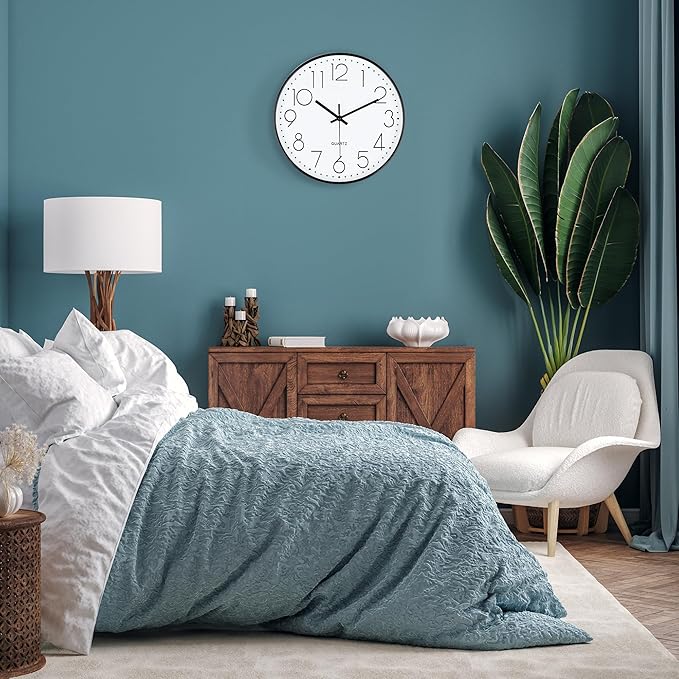 Lafocuse 12 Inch Silent Black Wall Clocks Battery Operated, Analog Wall Clock for Living Room Kitchen Bedroom Office Home Decor