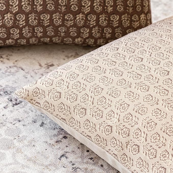 Foindtower Set of 2 Decorative Neutral Floral Print Throw Pillow Covers Vintage Accent Farmhouse Cushion Covers Boho Home Decor for Sofa Chair Couch Bedroom Living Room Outdoor,18×18 Inch,Ivory Beige