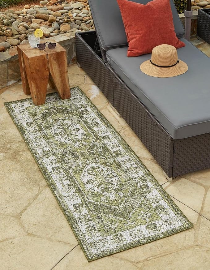 Unique Loom Outdoor Traditional Collection Area Rug - Valeria (2' x 6' 1" Runner, Green/ Light Green)