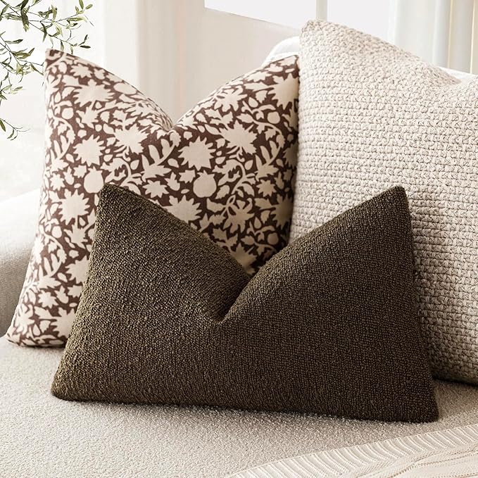 Foindtower Pack of 2 Textured Boucle Throw Pillow Covers Accent Solid Decorative Lumbar Pillow Cases Cozy Couch Cushion Case for Chair Sofa Bedroom Living Room Home Decor 12x20 Inch Chocolate