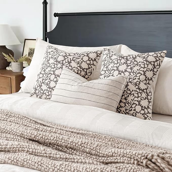 Foindtower Set of 2 Decorative Neutral Floral Throw Pillow Covers Accent Farmhouse Cushion Covers Boho Vintage Pillowcase for Couch Sofa Bedroom Living Room Home Decor Outdoor,24×24 Inch,Rustic Gray