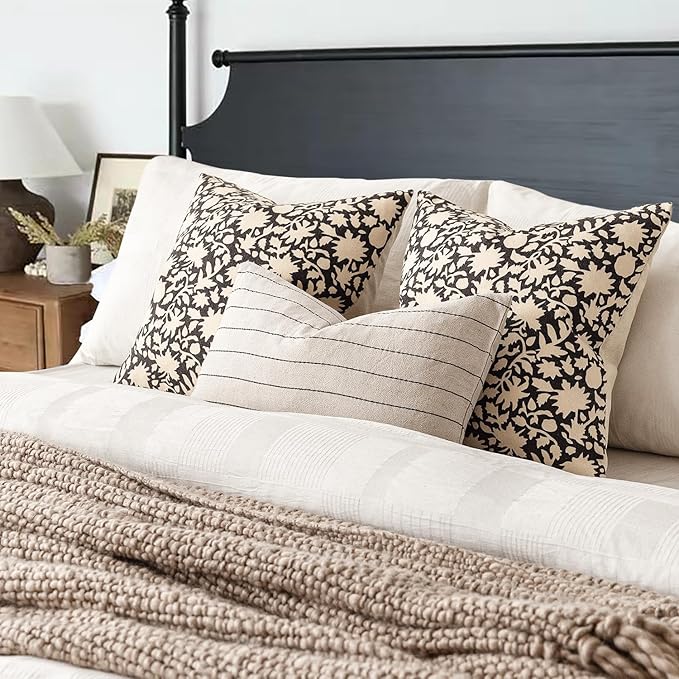 Foindtower Set of 2 Decorative Neutral Floral Throw Pillow Covers Accent Farmhouse Cushion Covers Boho Vintage Pillowcase for Couch Sofa Bedroom Living Room Home Decor Outdoor18×18 Inch,Black