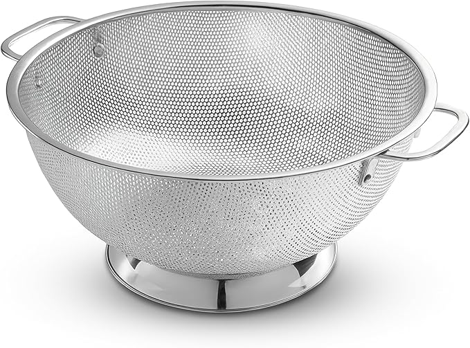 Bellemain Colander for Kitchen – 5 Qt Stainless Steel Strainer with Handle - 18/8 Pasta Strainer Bowl for Pasta, Spaghetti, Vegetables, Fruit, and Pot Draining - Stainless Steel Colander