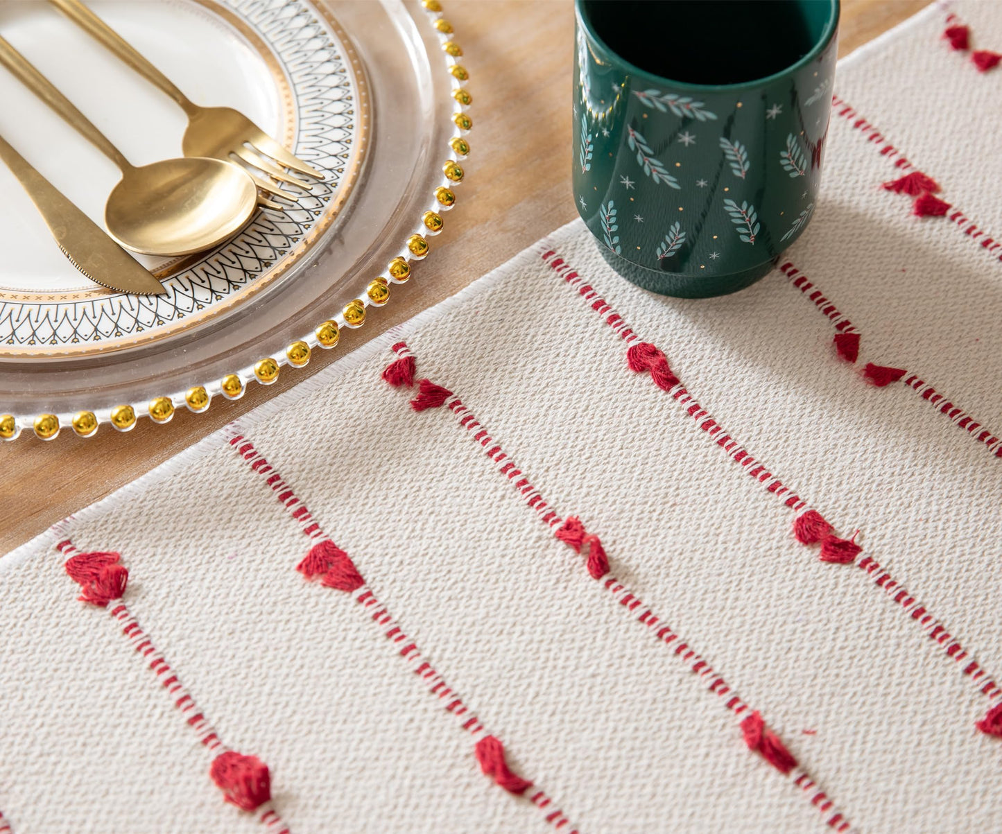 Caflife Christmas Table Runner 72 Inchs Long for Modern Farmhouse Room Home Christmas Decorations, Boho Red Table Runner, Natural Cotton Woven with Tassels for Holiday Kitchen and Dining Table Decor