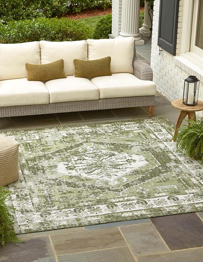 Unique Loom Outdoor Traditional Collection Area Rug - Valeria (13' Square Green/Light Green)