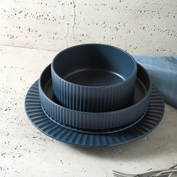 Christian Siriano Lusso 16-Piece Dinnerware Set Stoneware, Ash Blue