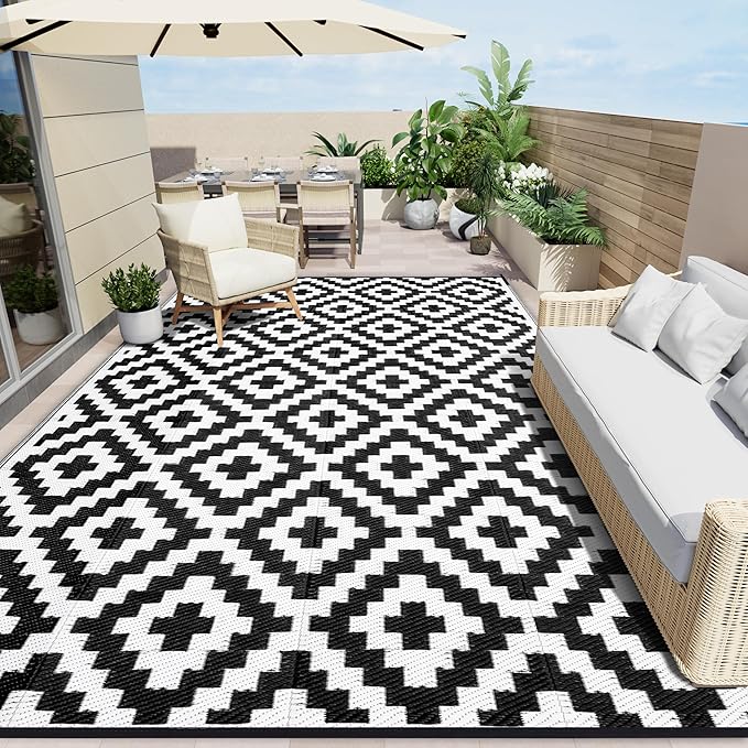 OLANLY Waterproof Outdoor Rug 10x14 ft, Outdoor Plastic Straw Rug for Camping, RV Mat Outside, Indoor Outdoor Carpet for Porch, Deck, Backyard, Balcony, Picnic, Black & White