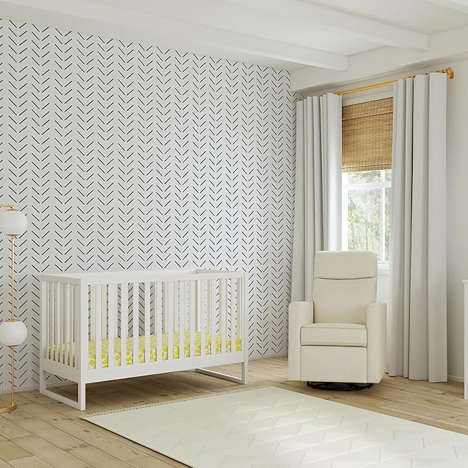 DaVinci Hunter 3-in-1 Convertible Baby Crib with Toddler Bed and Daybed Conversion - Strong, Durable, and Easy to Assemble - GREENGUARD Gold Certified with 4 Adjustable Mattress Heights - White