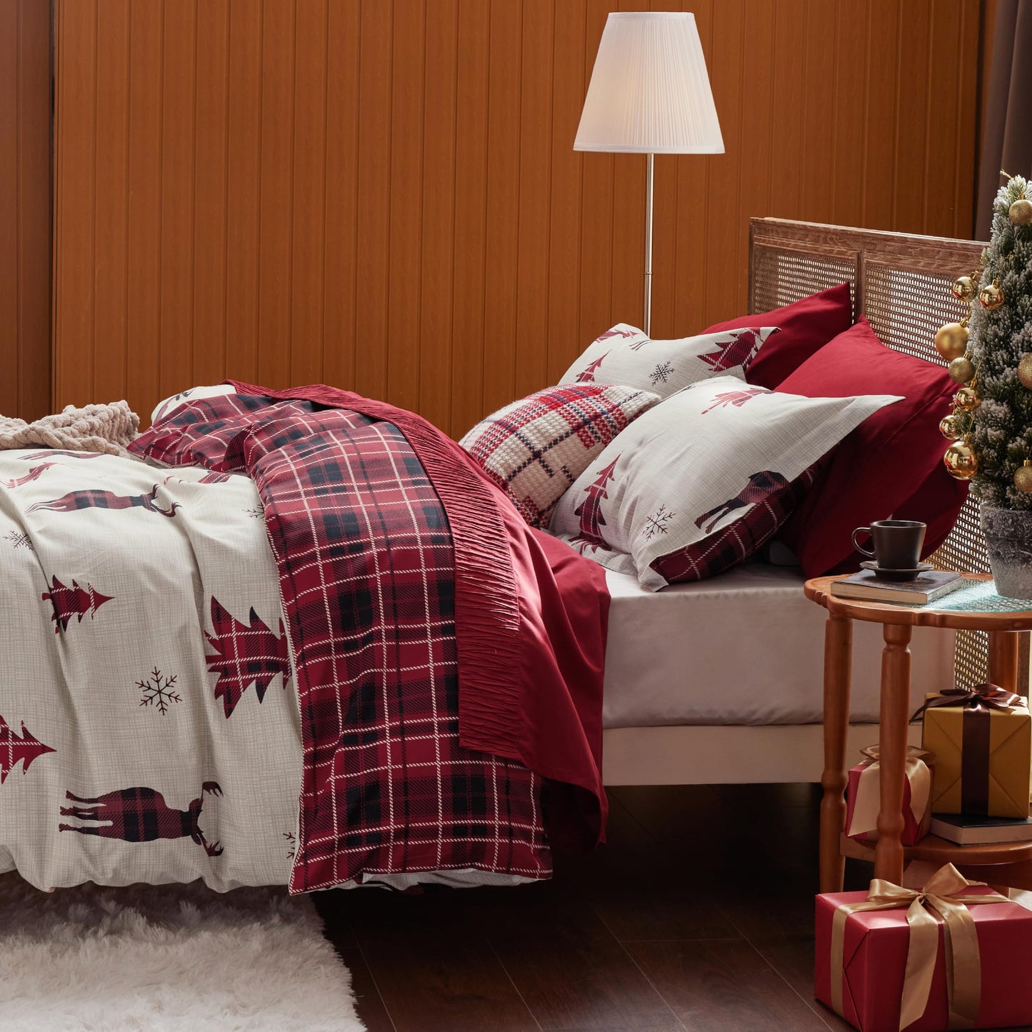 Bedsure King Size Christmas Duvet Cover Set - Festive Bedding Collection Featuring a Reversible Red Plaid Buffalo Check Design, Includes 1 Duvet Cover and 2 Pillow Shams (King, Reindeer)