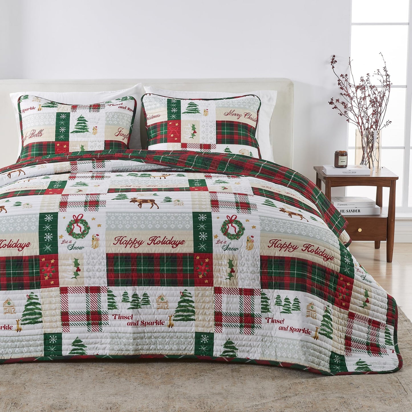 Great Bay Home Twin Size Christmas Quilt Set with Shams - Vibrant, Cheerful, Christmas Prints - Reversible Holiday Seasonal Bedspread with Matching Shams (Twin/Twin XL, Holiday Patchwork)
