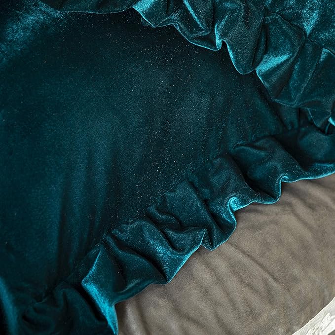 Velvet Throw Pillow Cover Soft Decorative Luxurious Solid Square Cushion Case for Sofa Couch Bedroom Farmhouse,Pack of 2, 18 x 18 Inches, Malachite Green