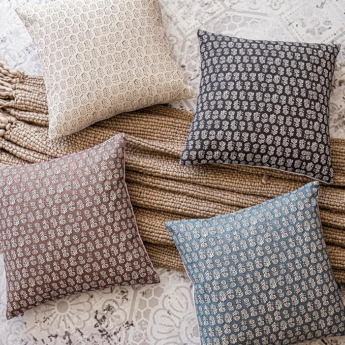 Foindtower Set of 2 Decorative Neutral Floral Print Throw Pillow Covers Vintage Accent Farmhouse Cushion Covers Boho Home Decor for Sofa Couch Chair Bedroom Living Room Outdoor,22×22 Inch,Black