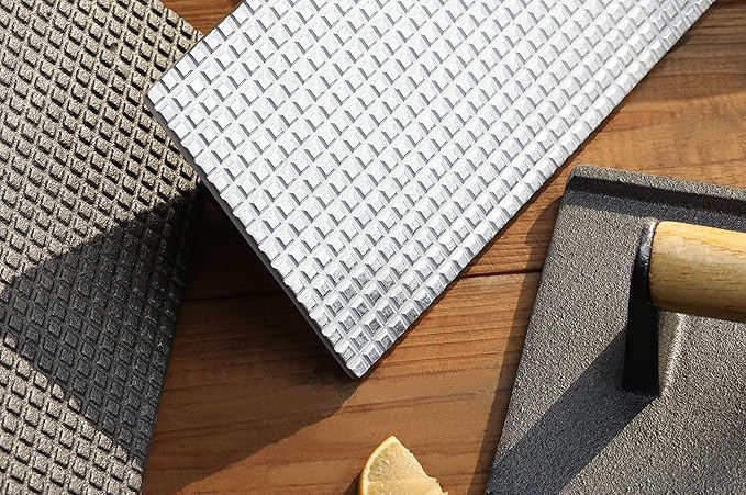 New Star Food Service 36411 Commercial Grade Aluminum Steak Weight/Bacon Press, 8.25 by 4.25-Inch