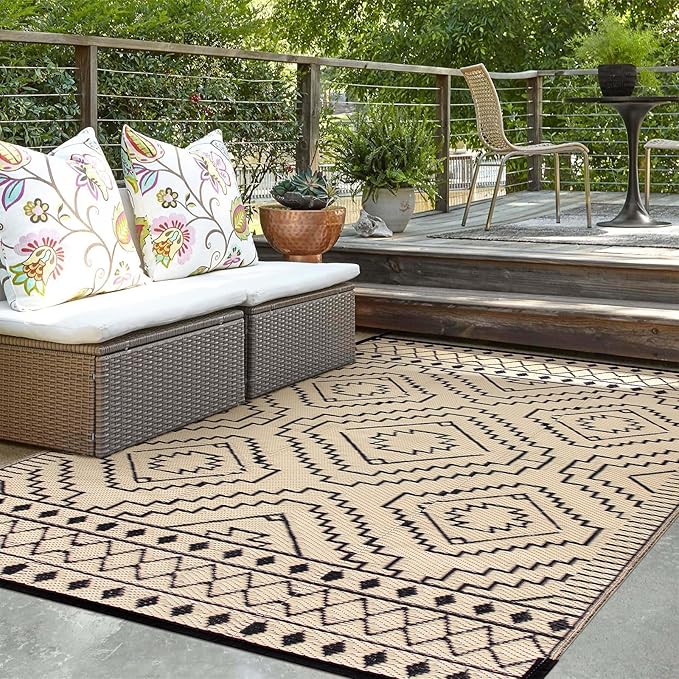 Wonnitar Outdoor Rug for Patio Clearance, 5x8 Waterproof Reversible Plastic Straw Rug, Moroccan Outside RV Area Rug for Camping, Outdoor Portable Mat for Deck Balcony Porch (Black & Beige,5'x8')
