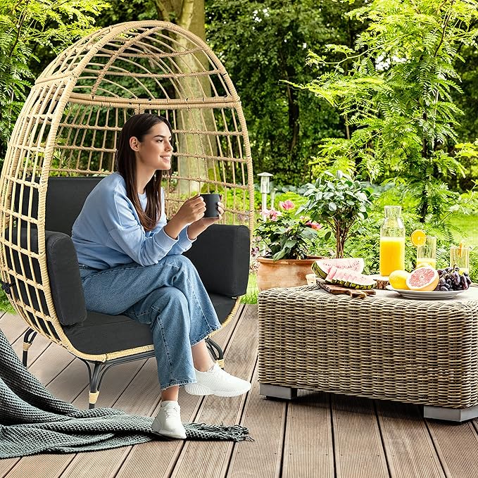 SereneLife Jovial Wicker Rattan Egg Chair,Indoor Outdoor Black Sofa Chair for Patio Backyard and Living Room with 4 Cushions and Powder Coated Steel Frame,Woven Texture Contemporary Ribbed Back Design
